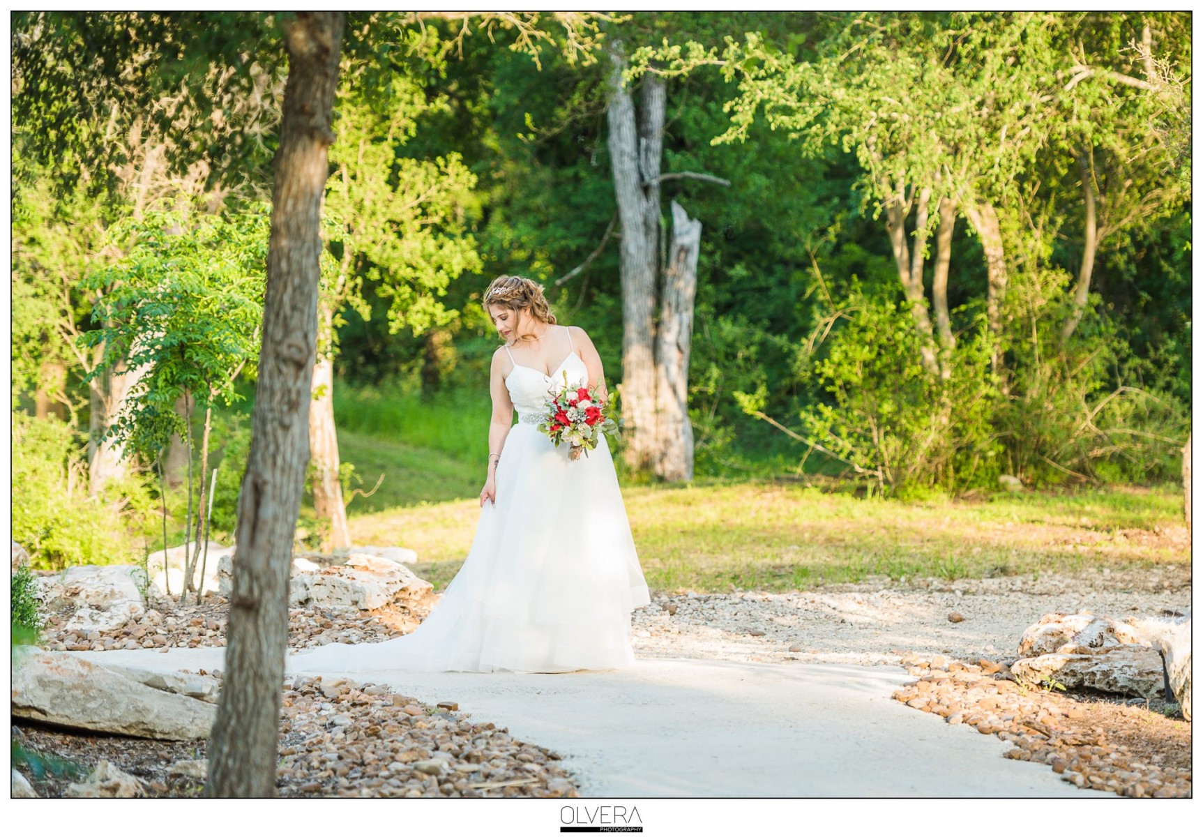 Gorgeous-Hill-Country-Bridal-Portraits_Geronimo-Oaks_Seguin_TX-1