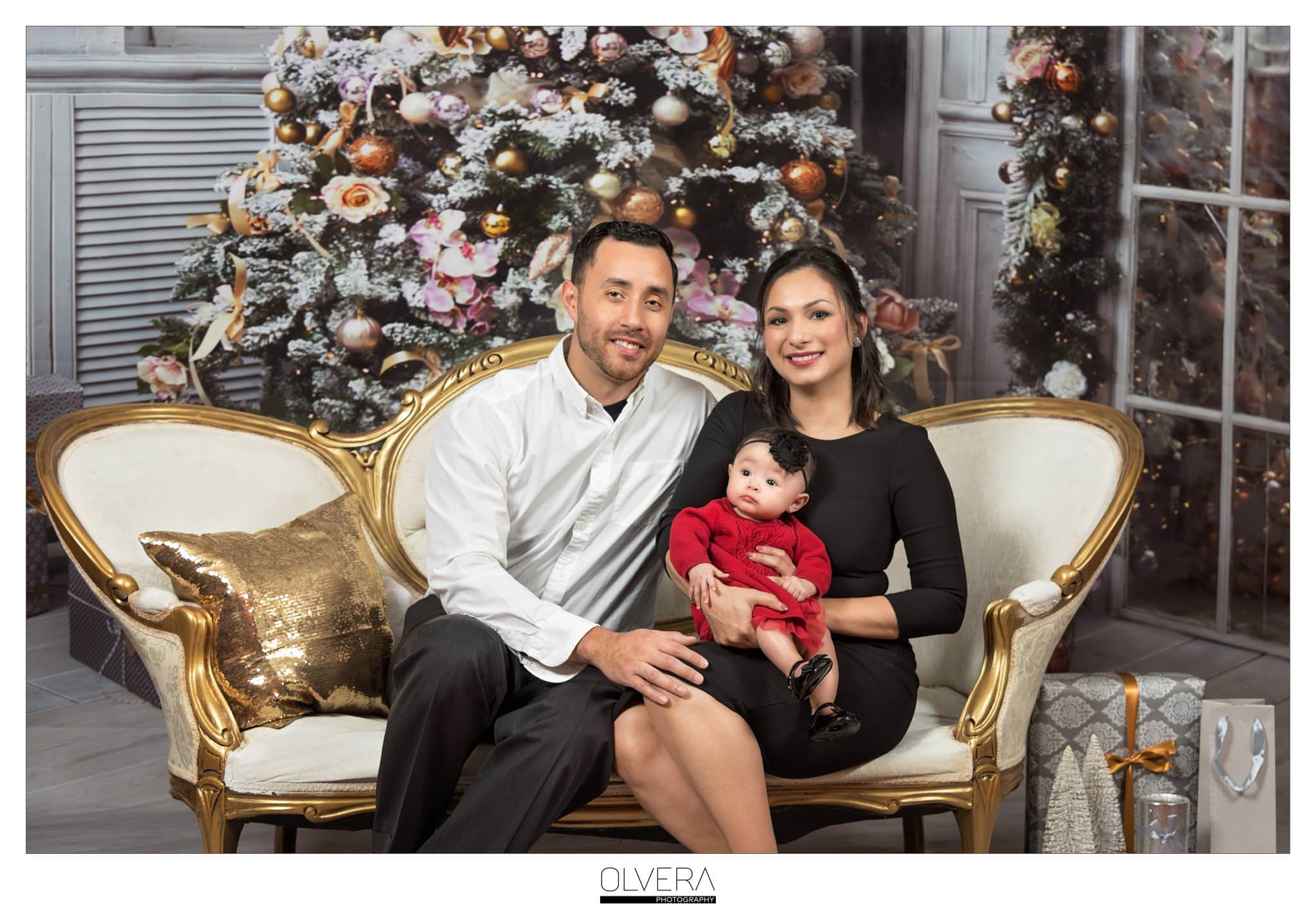 Christmas Mini Photo Sessions with Makeup included | San Antonio, TX